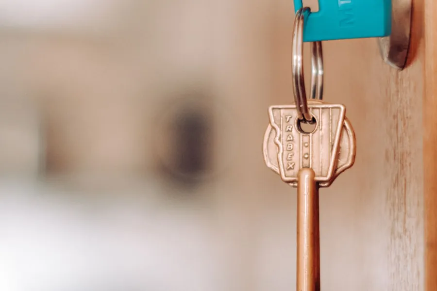 Detalle de una cerradura de vivienda